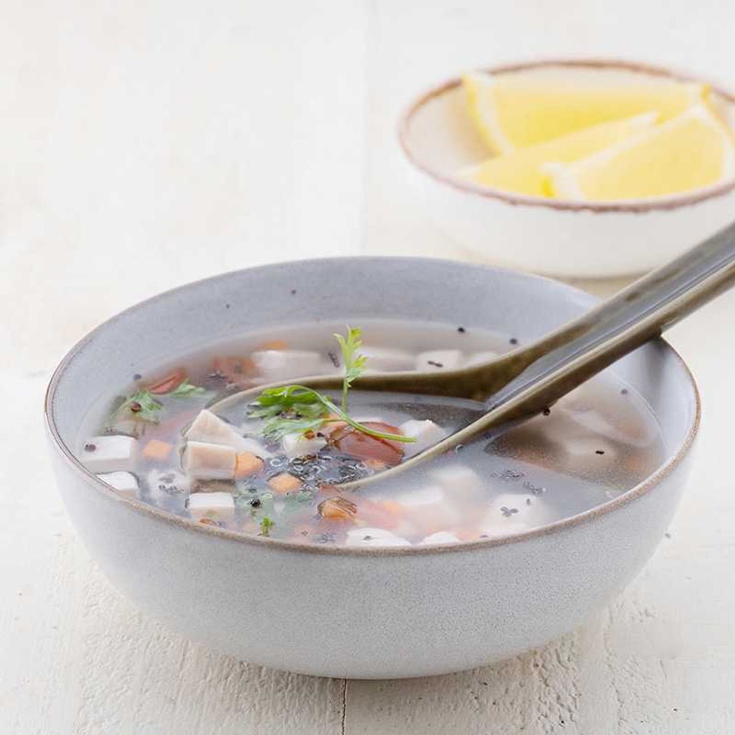 شوربة الدجاج و الكينوا