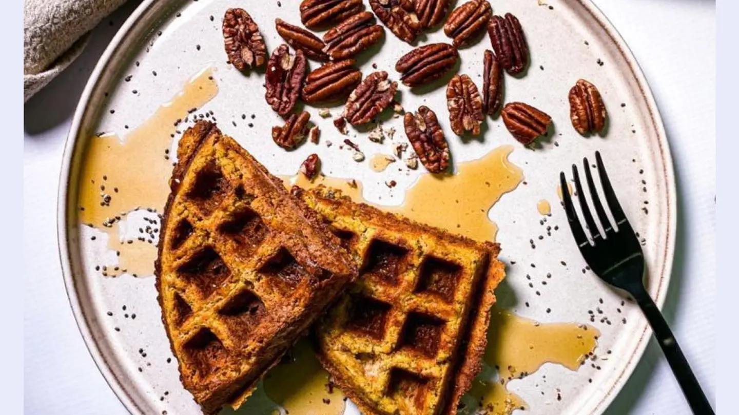 وافل اليقطين + شراب القيقب