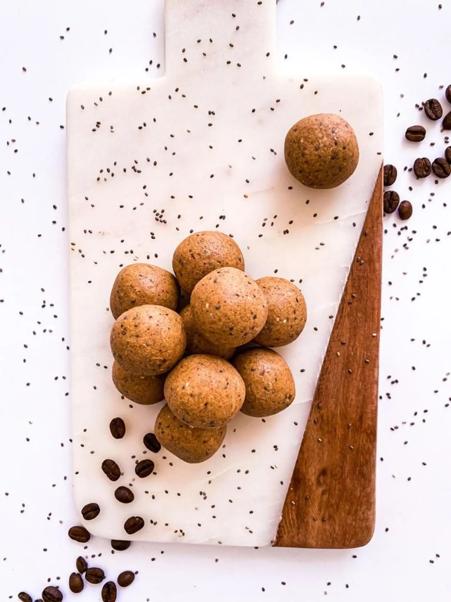 كرة البروتين بالقهوة