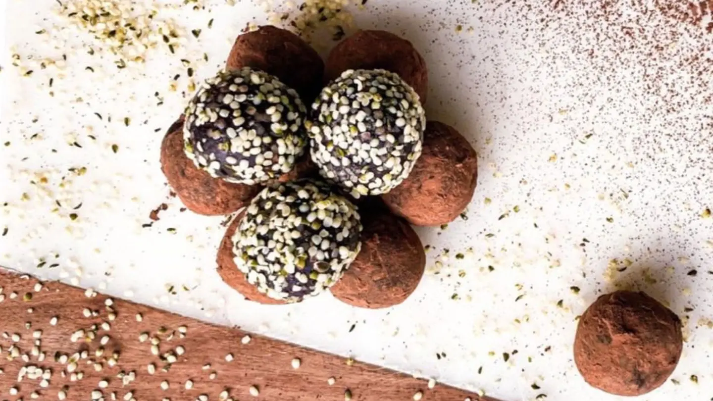 كرة الترفلز الشوكولاتة و البروتين