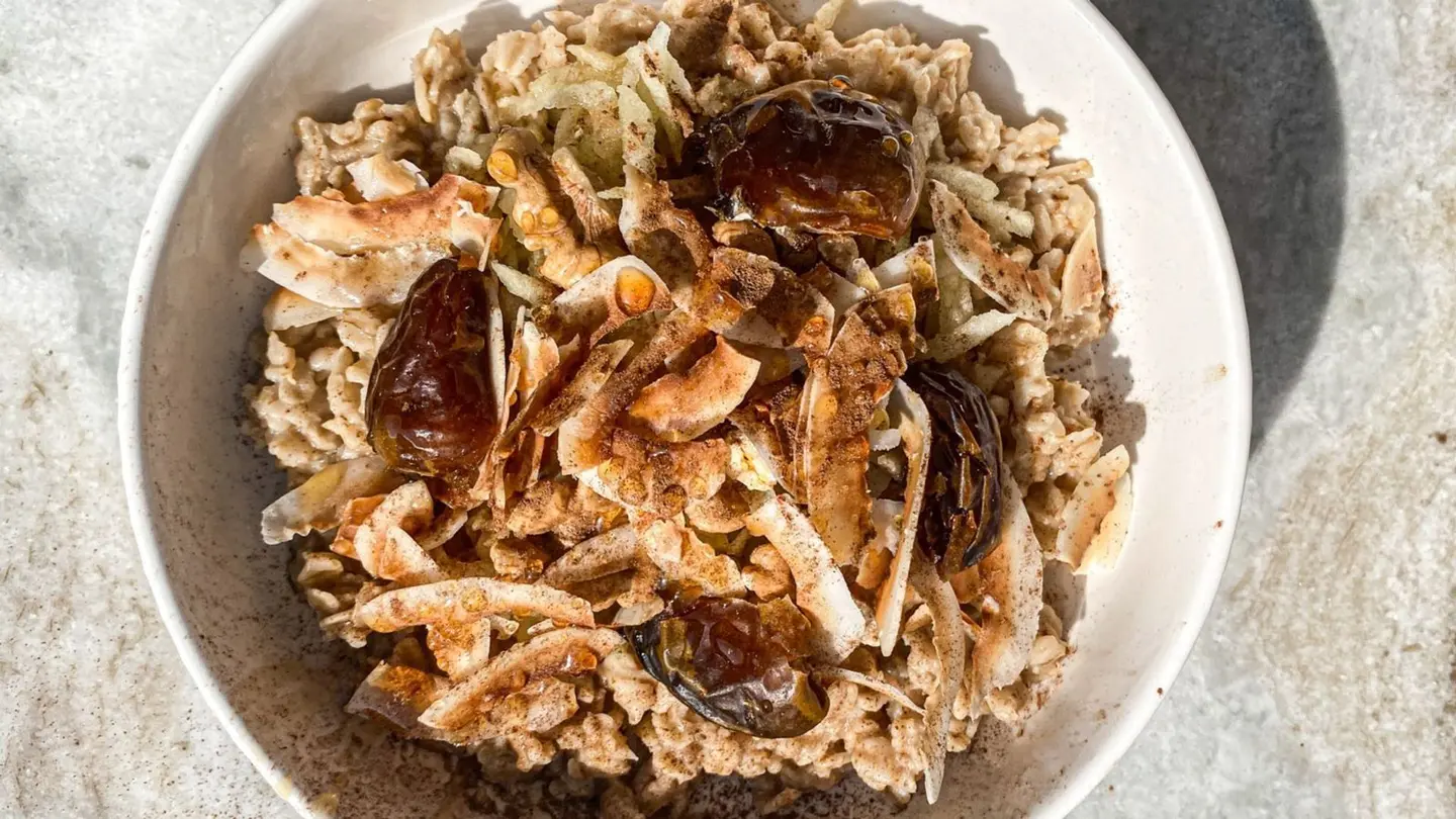 شوفان ساخن بالتفاح