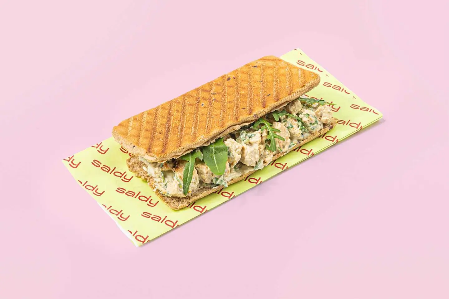 ساندويش دجاج سيزر بانيني