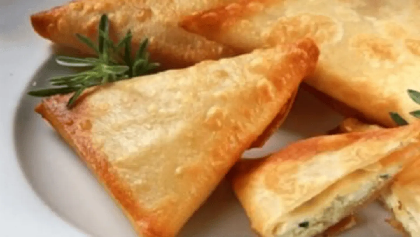 سمبوسة جبنة