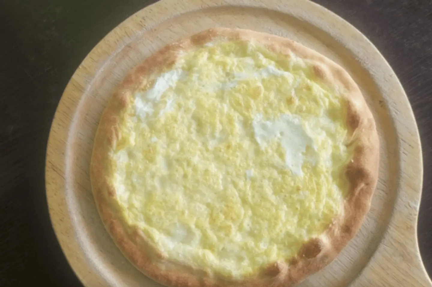 منقوشة بيض بالجبنة