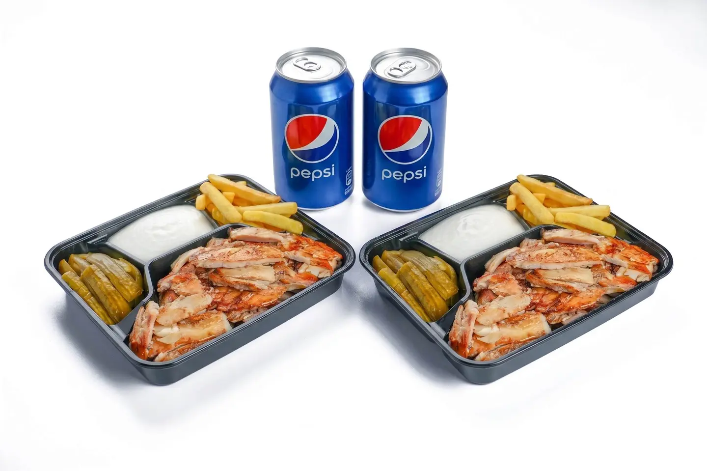 طبقان من شاورما الدجاج