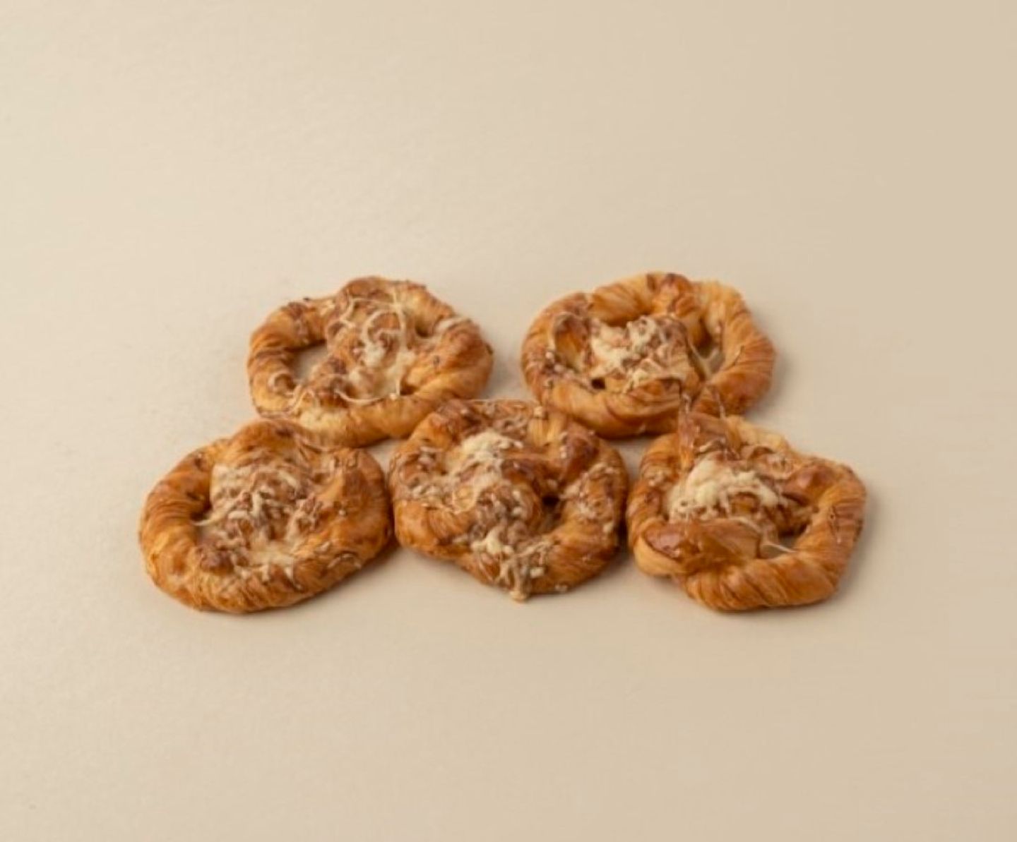 Mini Pretzel Cheese 5 Pcs Bag