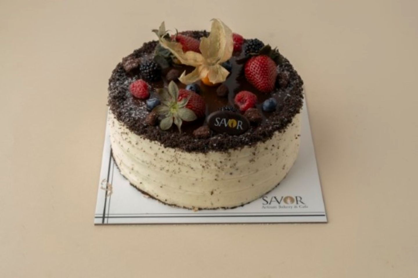 Vanilla Oreo Cake