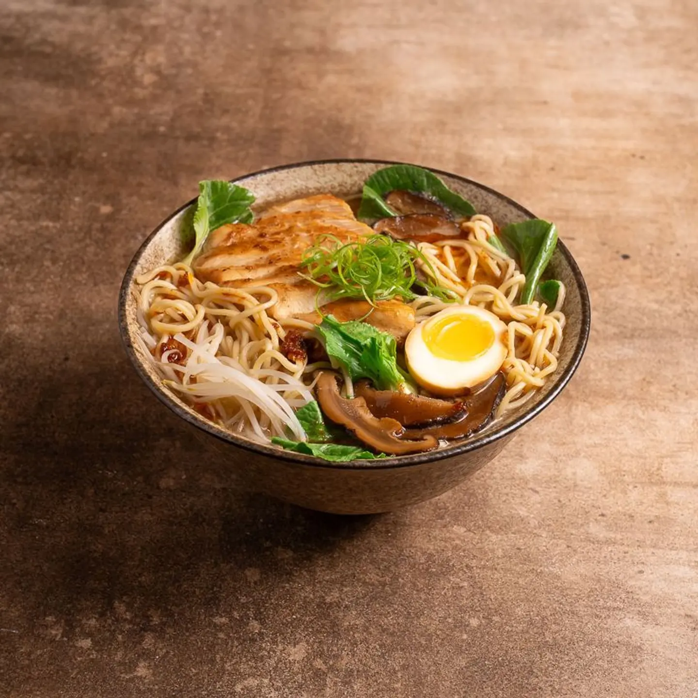 رامن شويو بالدجاج