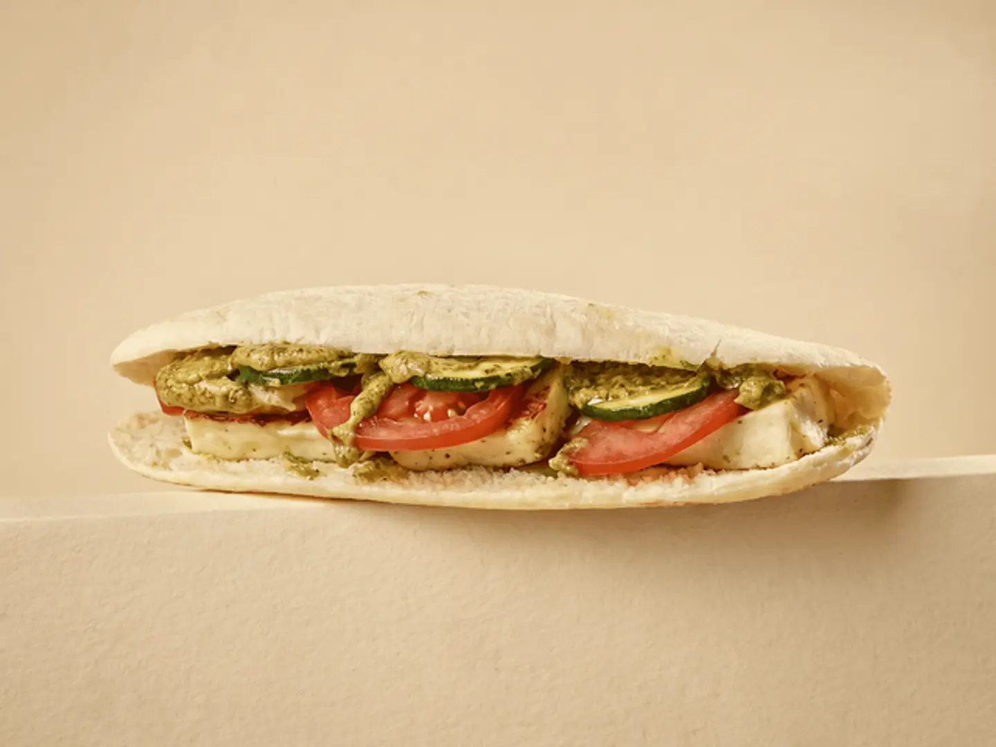 جبنة حلوم البيستو
