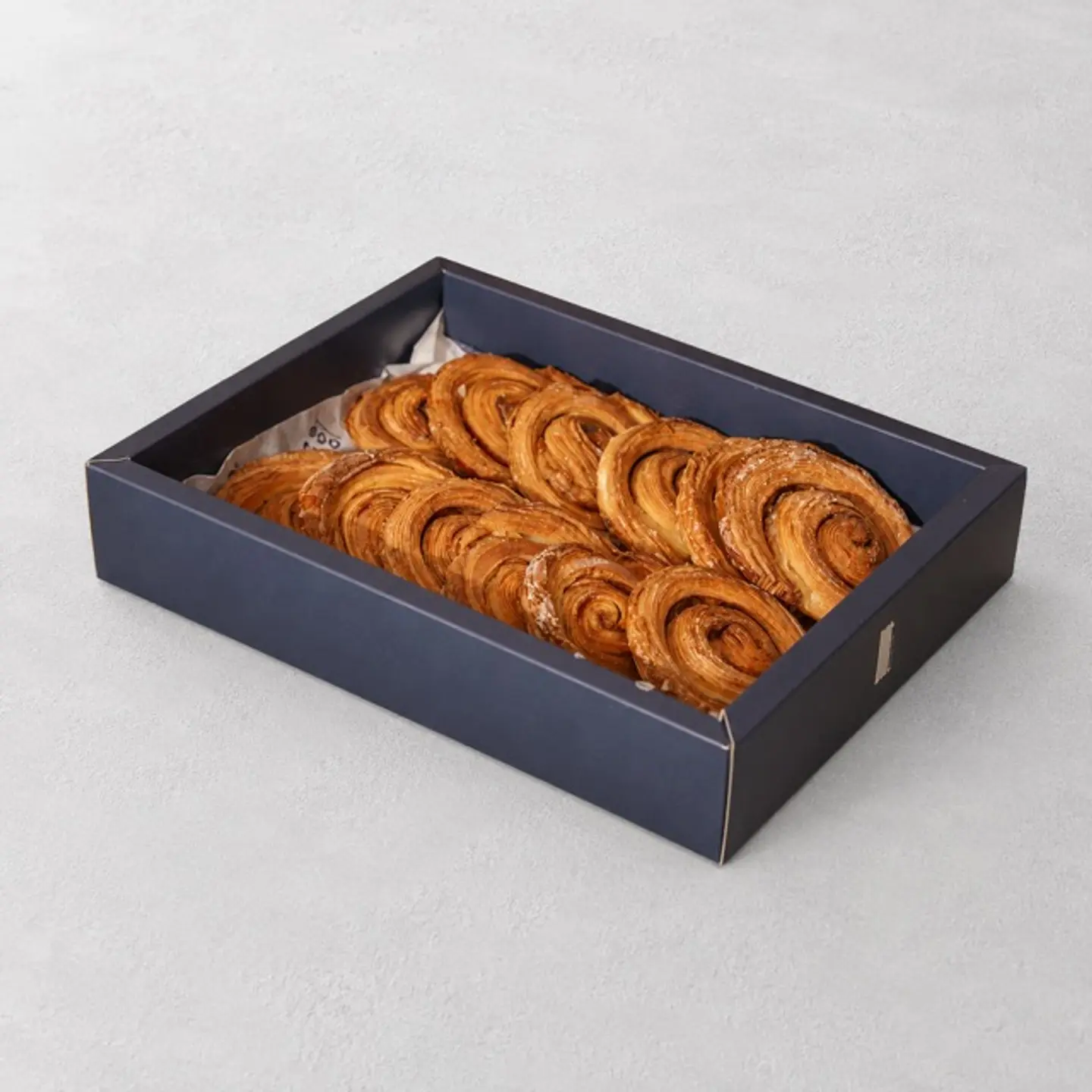 Cinnamon Roll Box