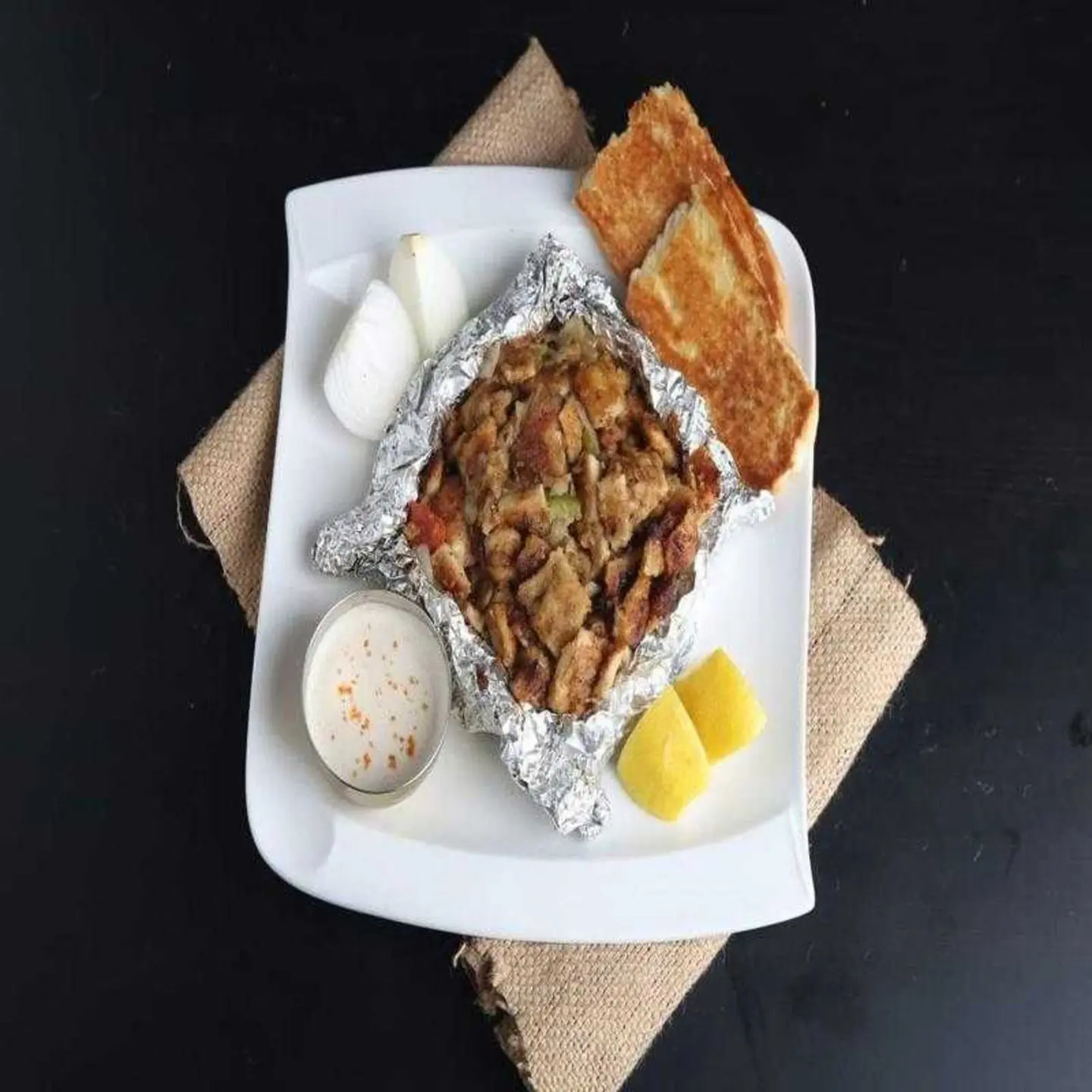 مدفون دجاج صغير جبنة