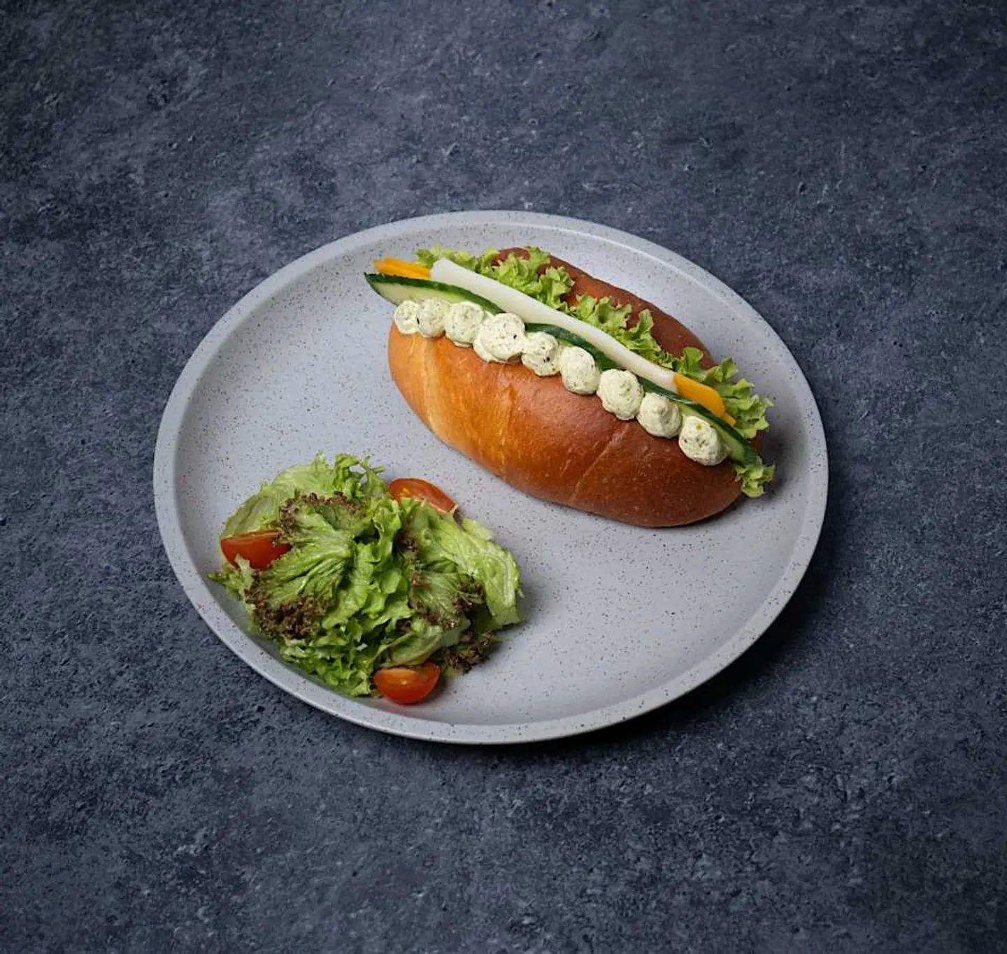 Salted Bun Cheese Pesto