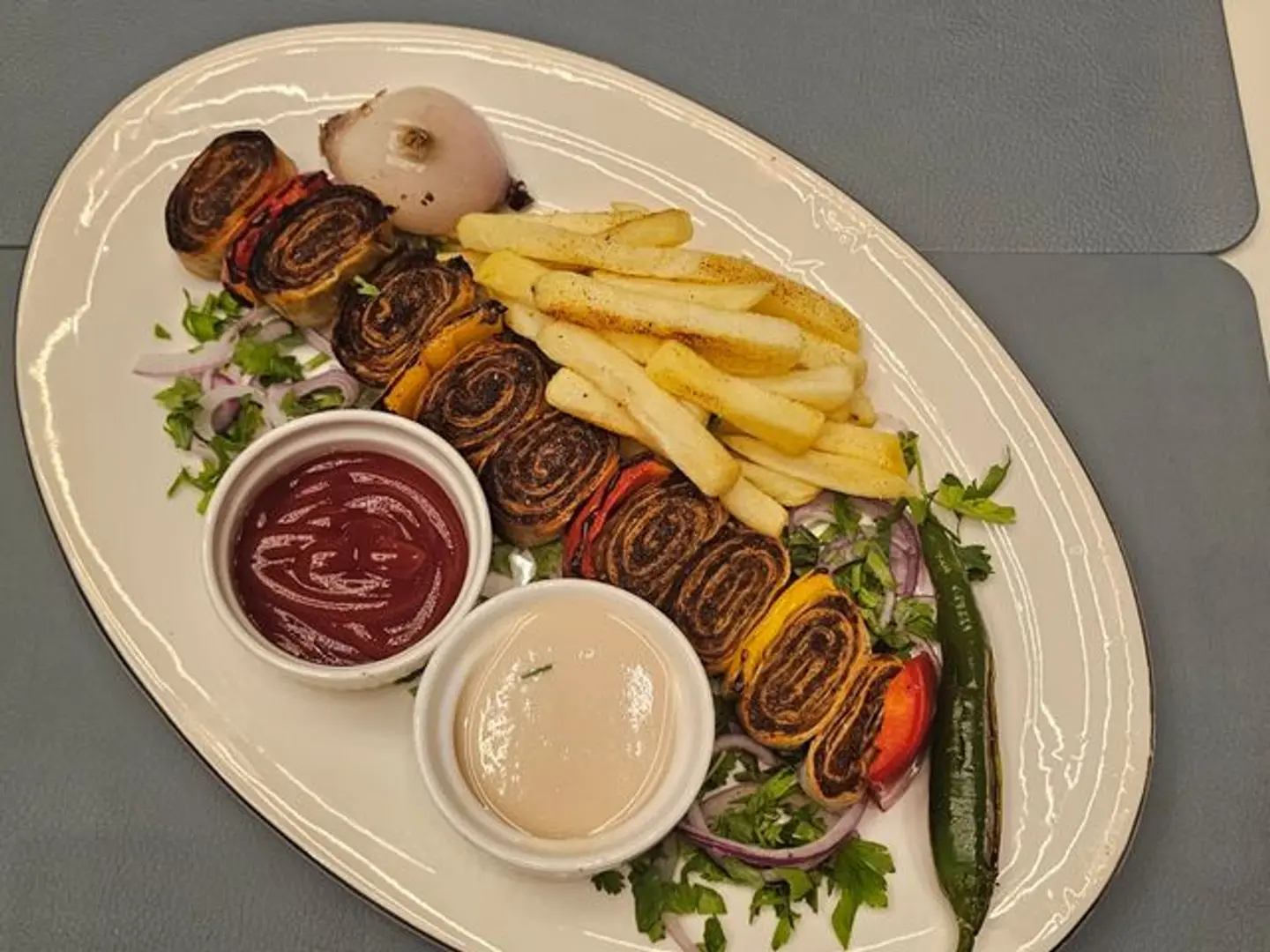 رول كباب لحم
