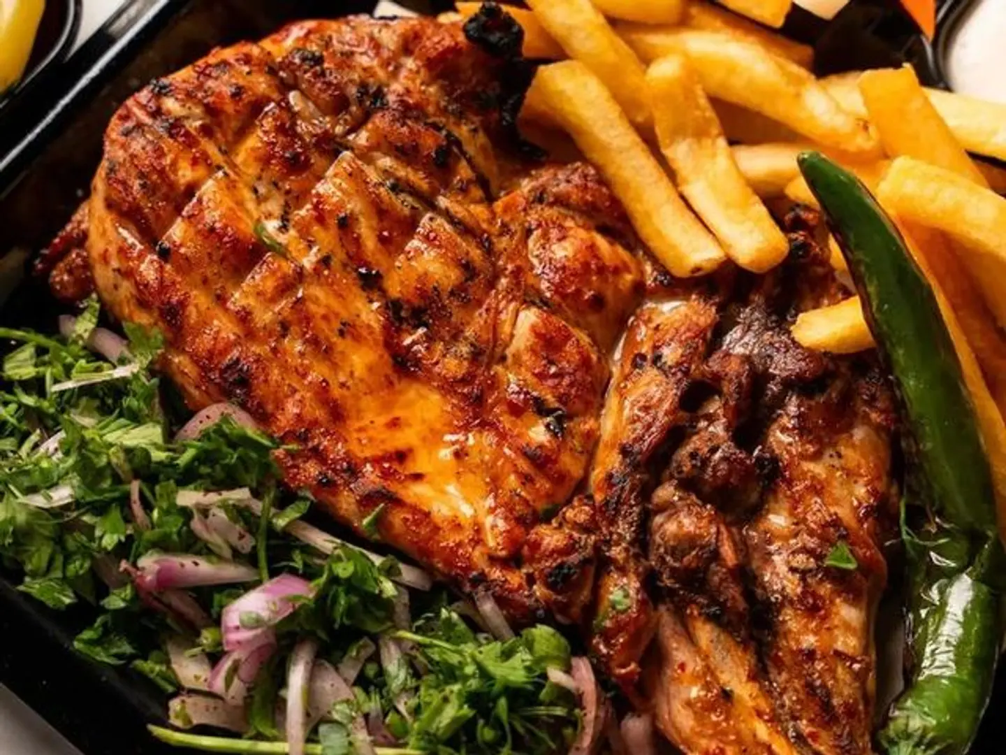 نص حبة دجاج مشوى