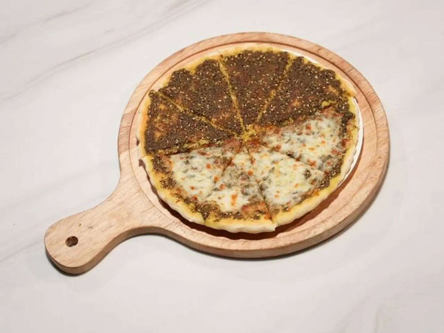 مناقيش لبنة وزعتر