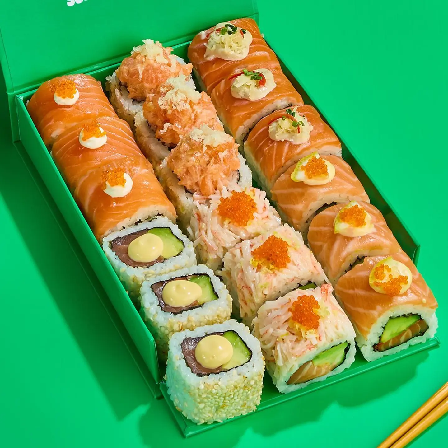 Salmon Box   18 Pcs
