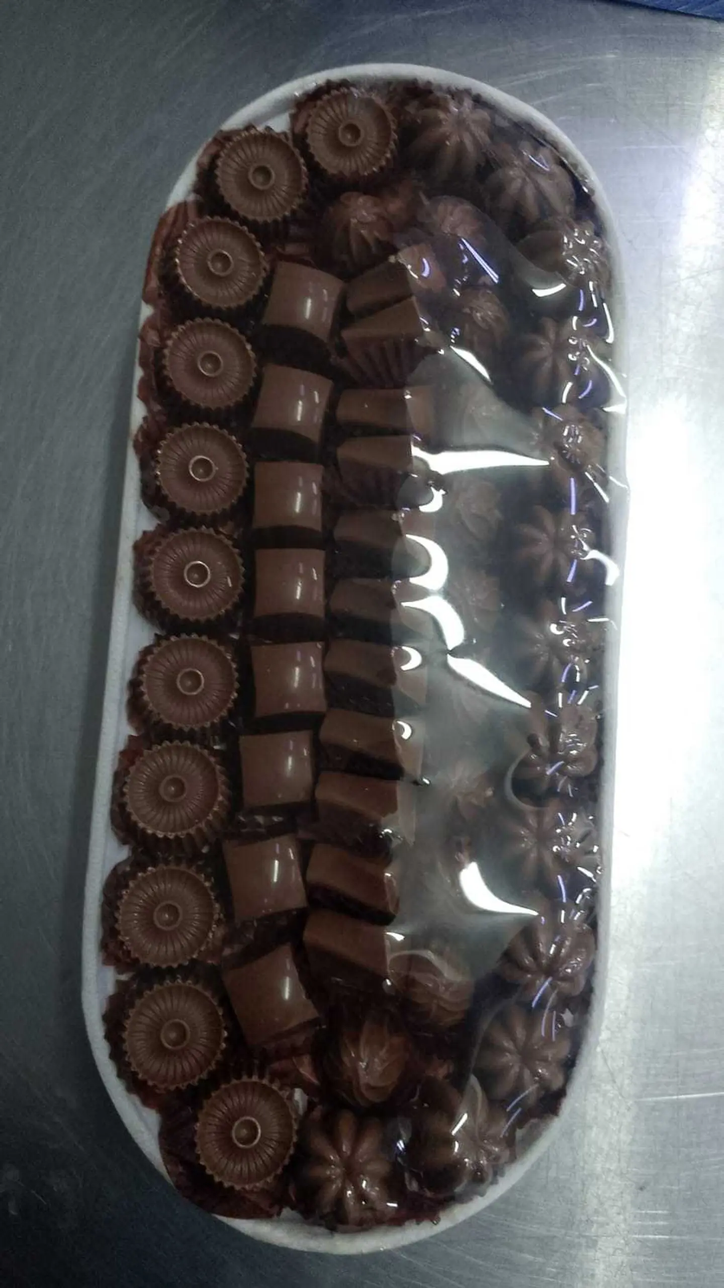 Chocolate Vase S