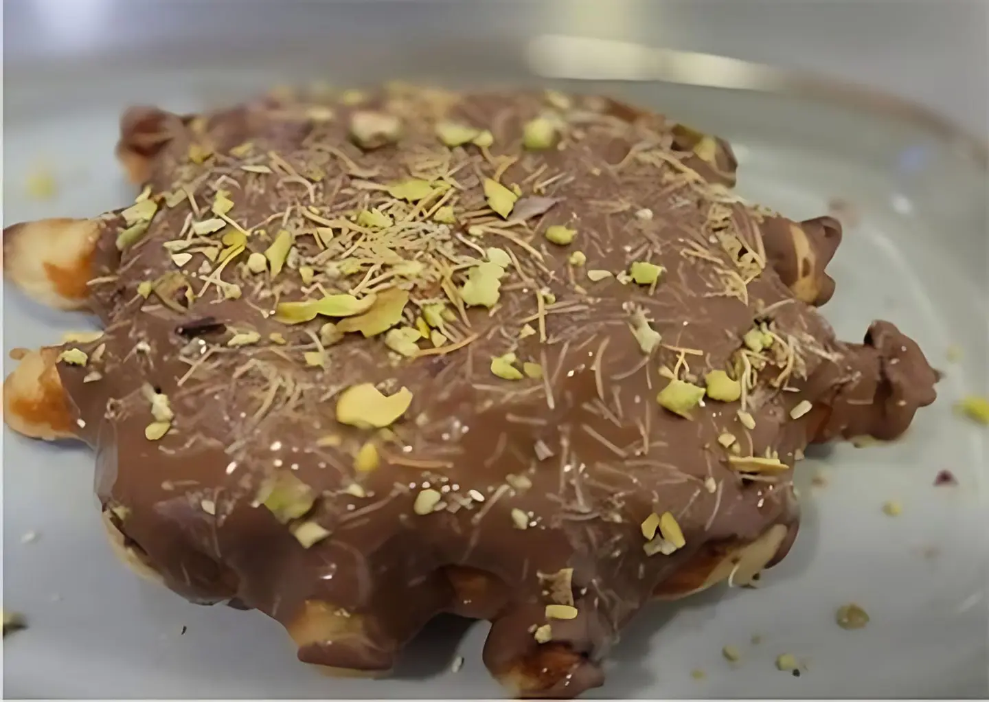 Dubai Pistachio Chocolate Waffle