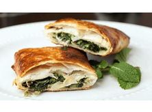فطيرة سبانخ باللبنة