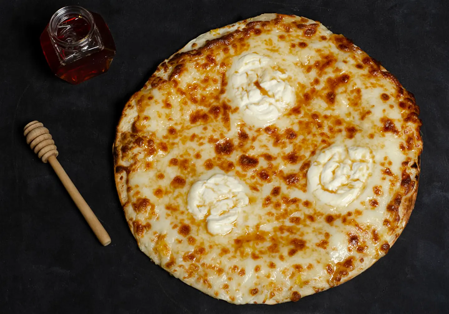 Medium Labneh & Honey Pizza