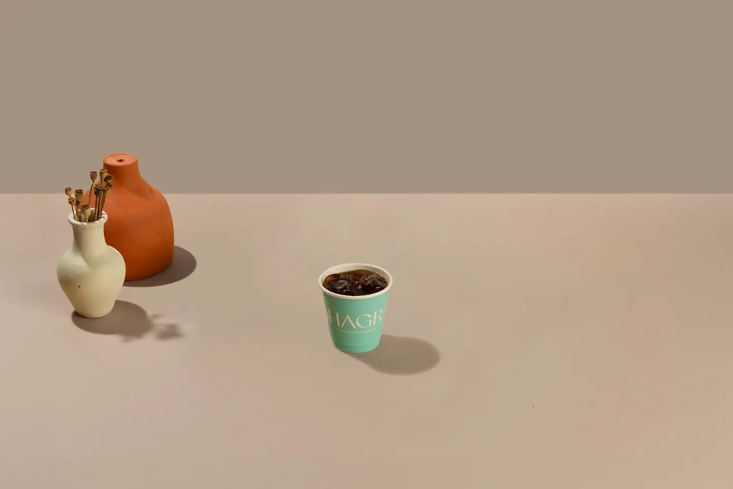 قهوة اليوم بارد صغير