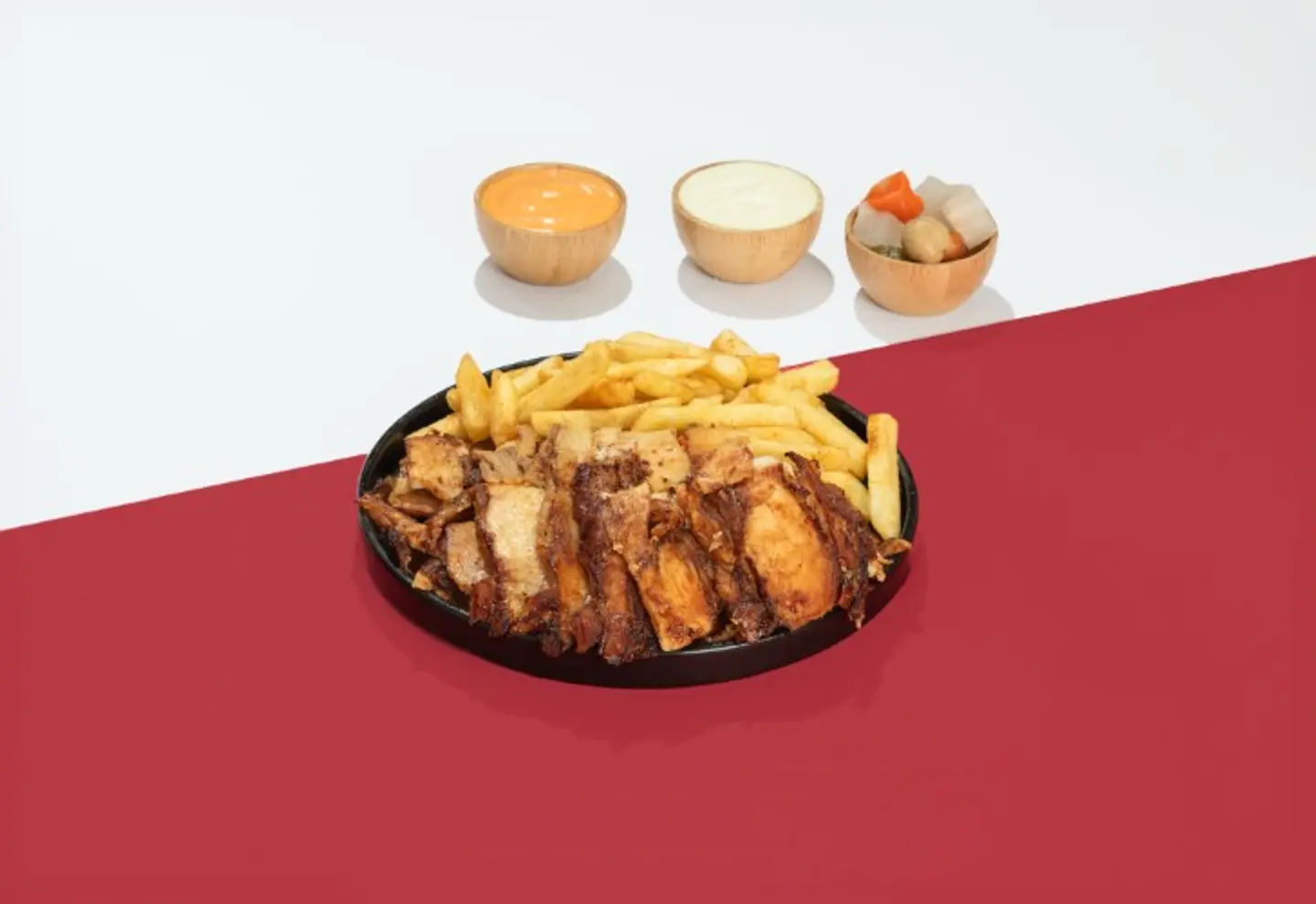 صحن دجاج وسط