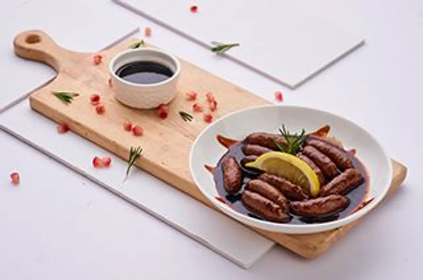 مقانق بالرمان