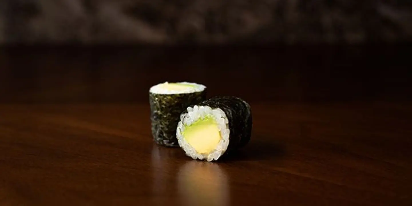 Avocado Cucumber Maki   6 Pcs