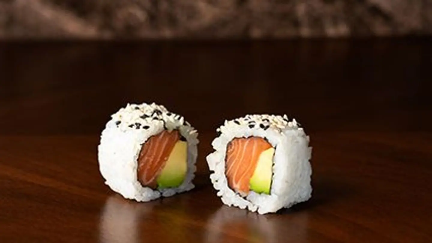 Salmon California    8 Pcs