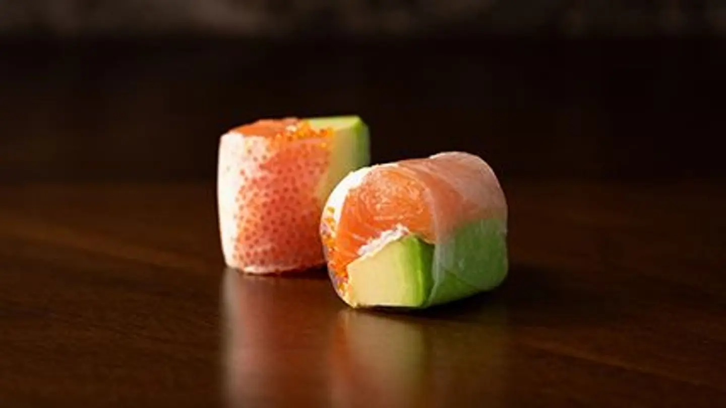 Salmon Avocado Aromaki   6 Pcs