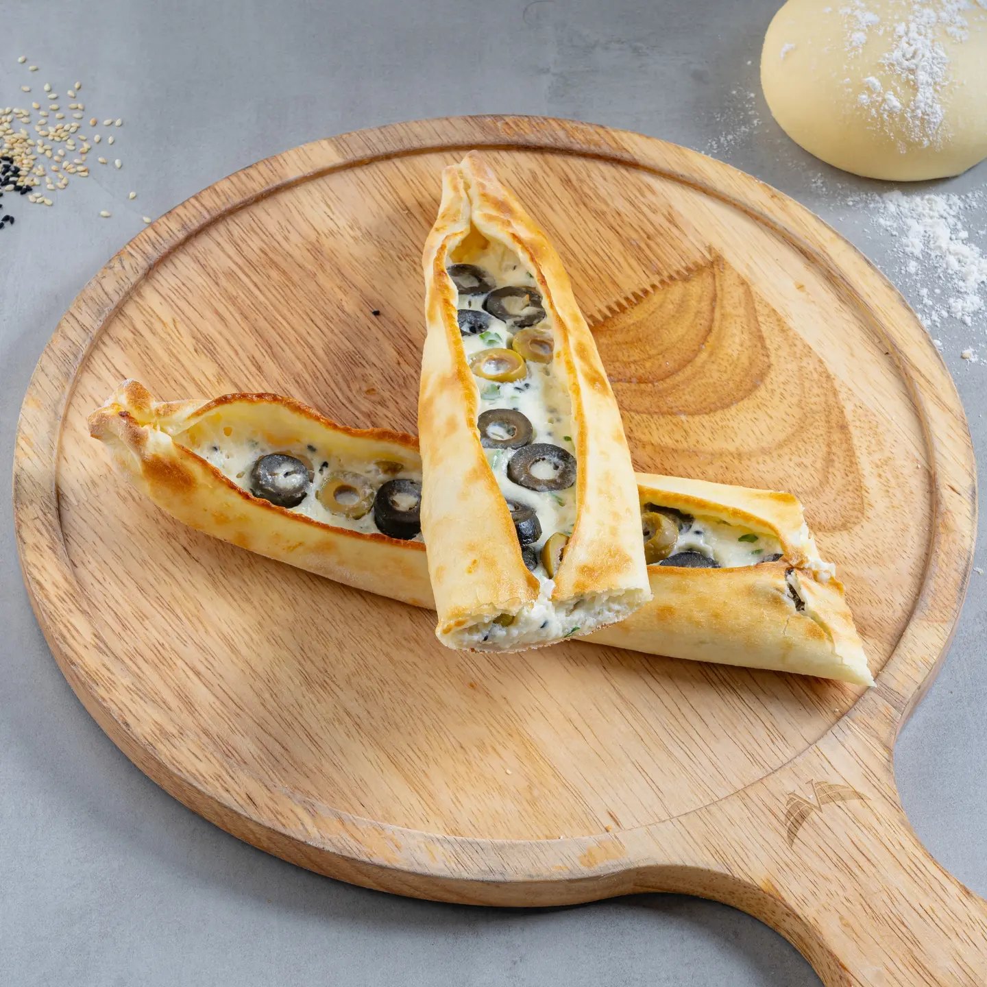 فطيرة لبنة زيتون