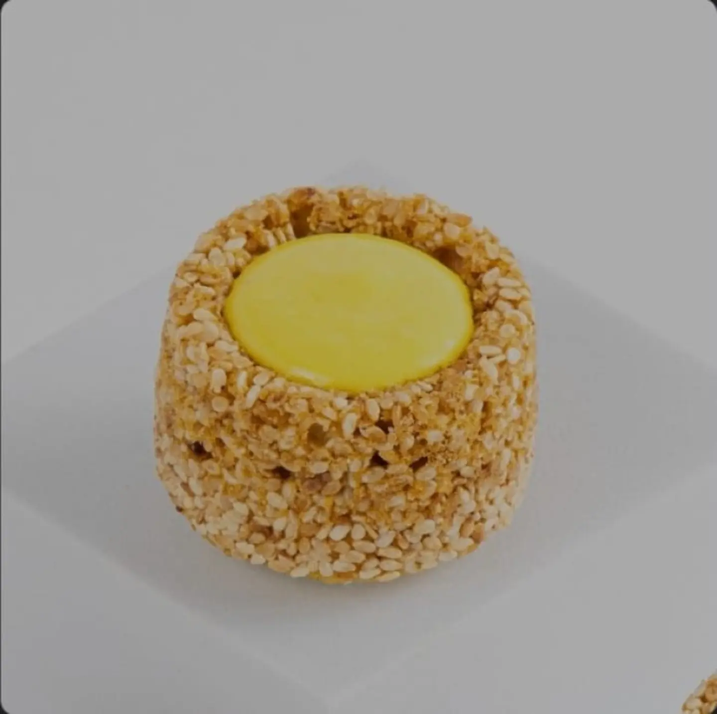 كب كيك زعفران قطعتين وسط