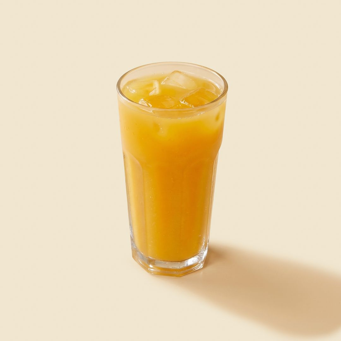 عصير برتقال طبيعي