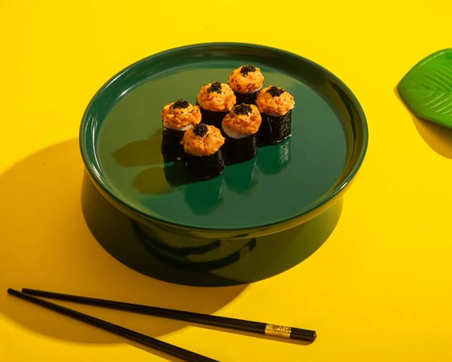 ماكي السلمون الحار