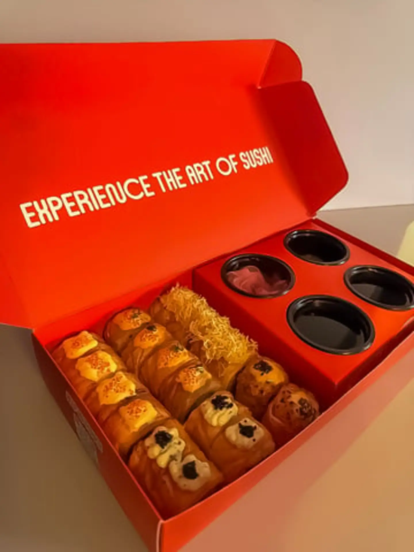 Salmon Premium Box – Large (18 Pics)