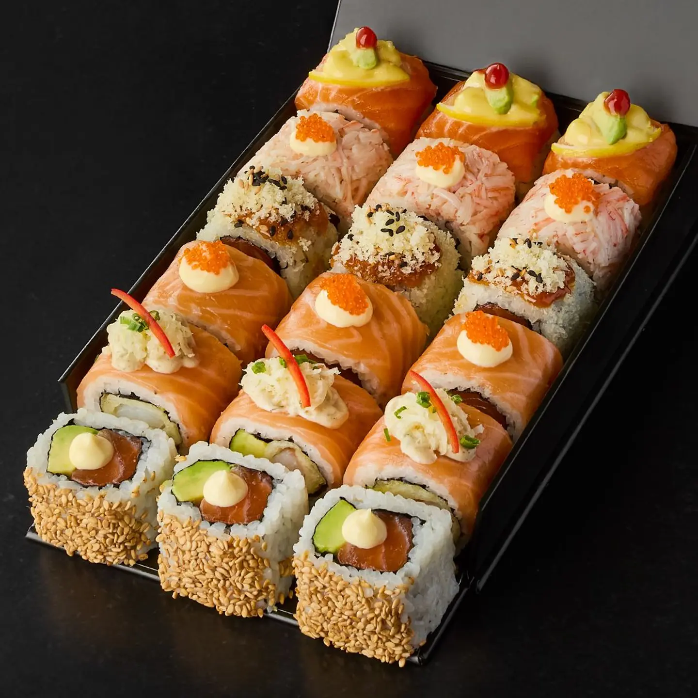 Salmon Box 18 Pcs