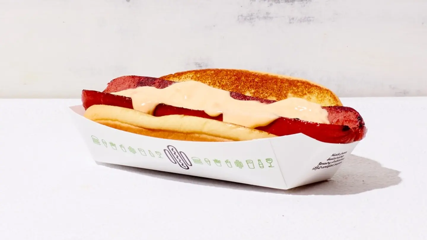 هوت دوغ بالجبنة