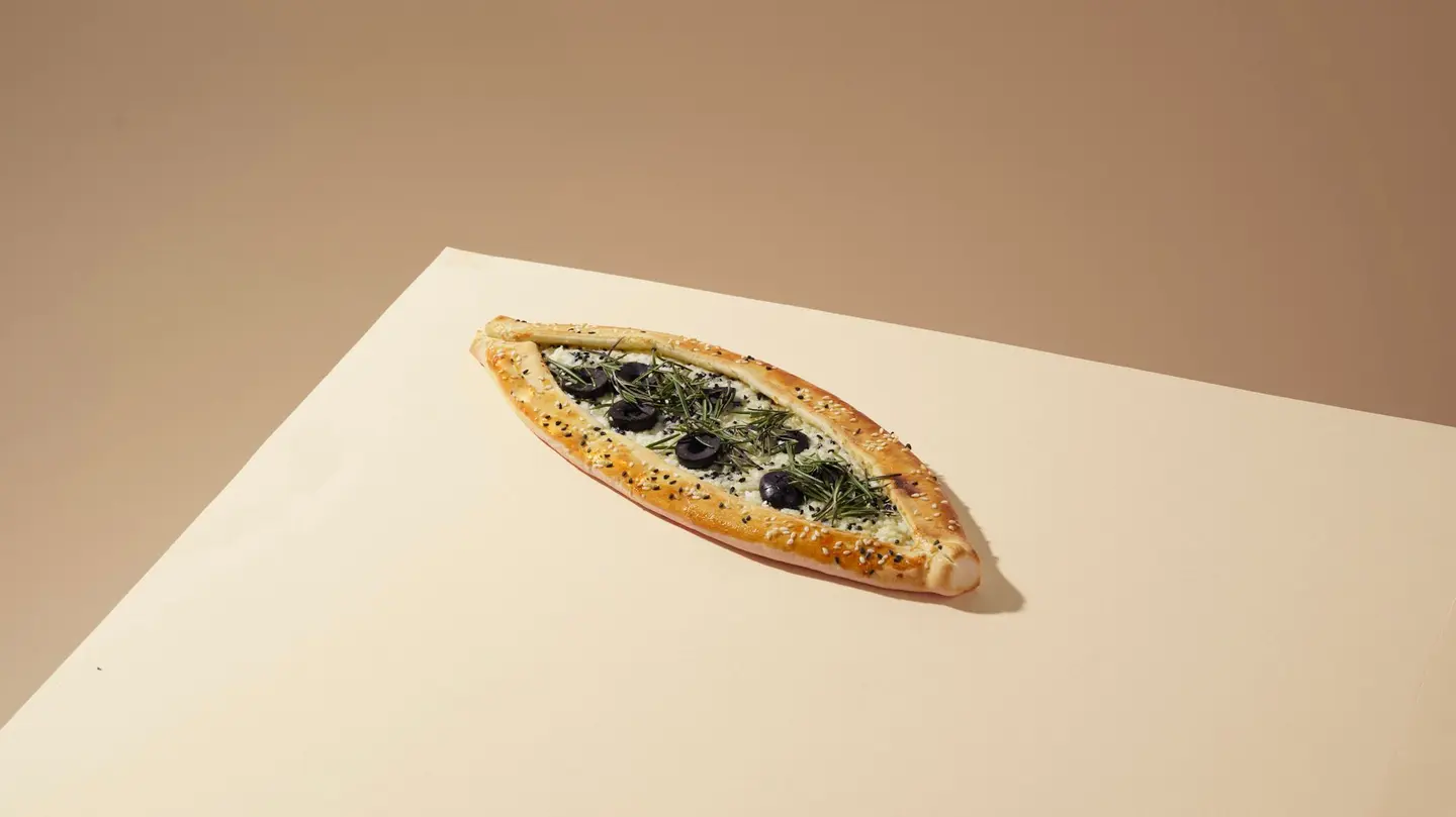 Pesto With Halloumi Mankousha