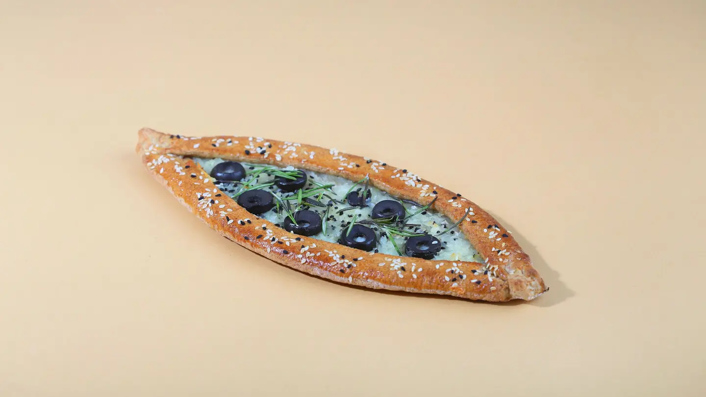 Pesto With Halloumi Mankousha   Brown Flour