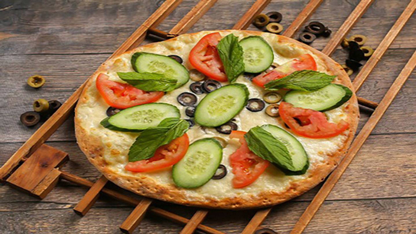 Akkawi Cheese With Vegetables