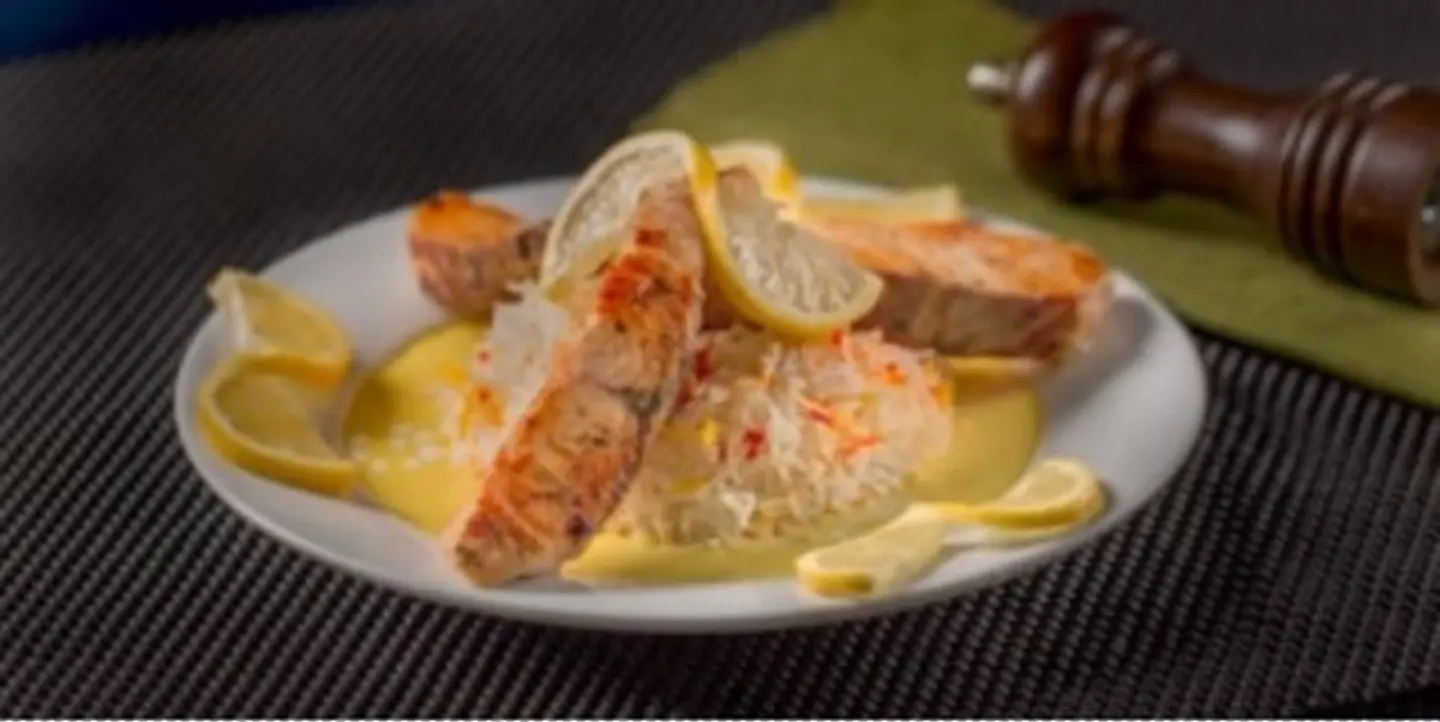 سالمون على الصاج