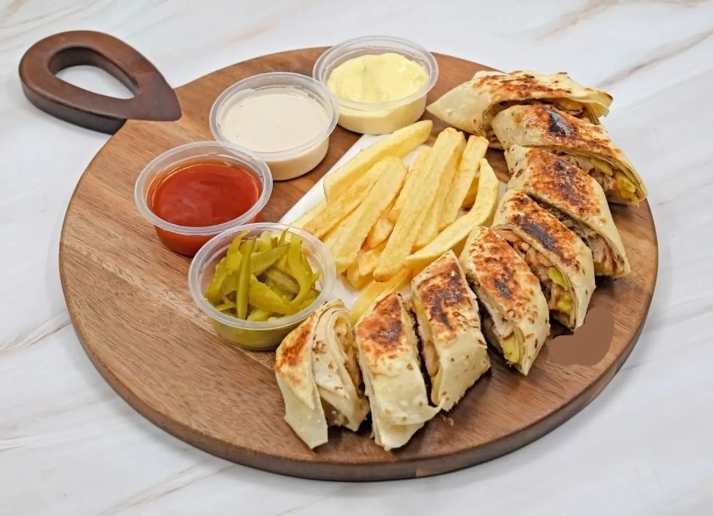 وجبه عربي شاورما دجاج 8 قطع