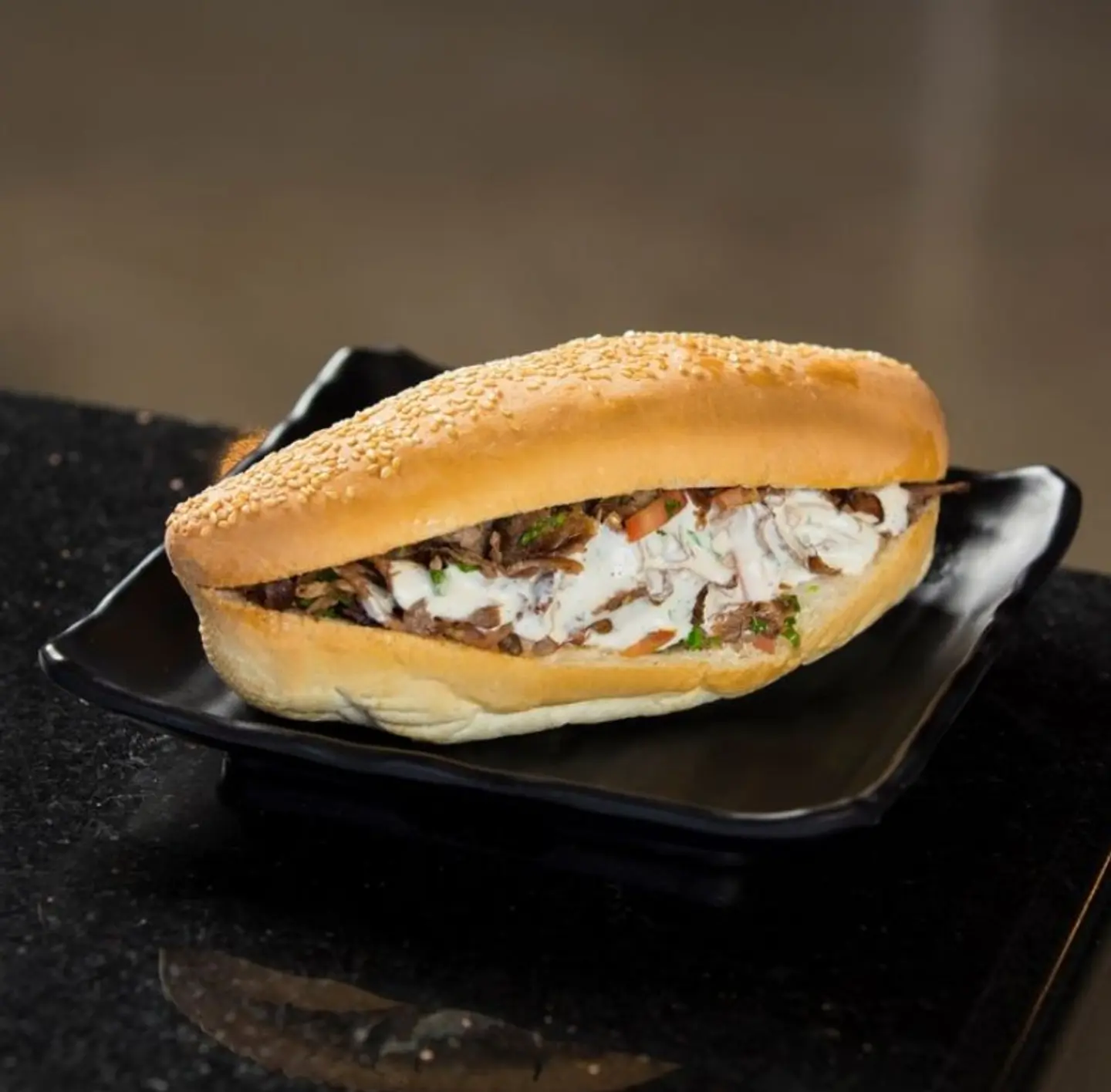 ساندوتش شاورما لحم صامولى