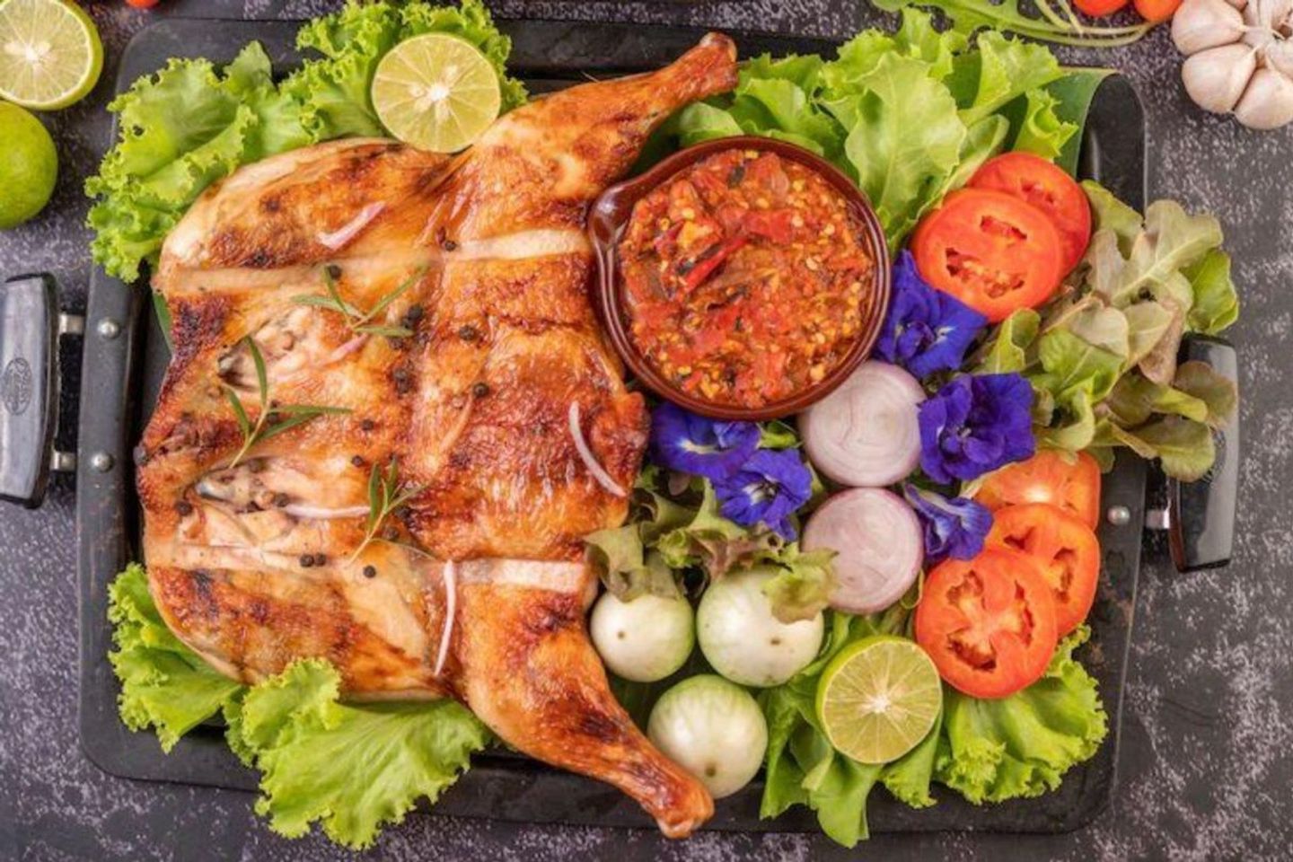 (دجاج بالعظم (نص حبه