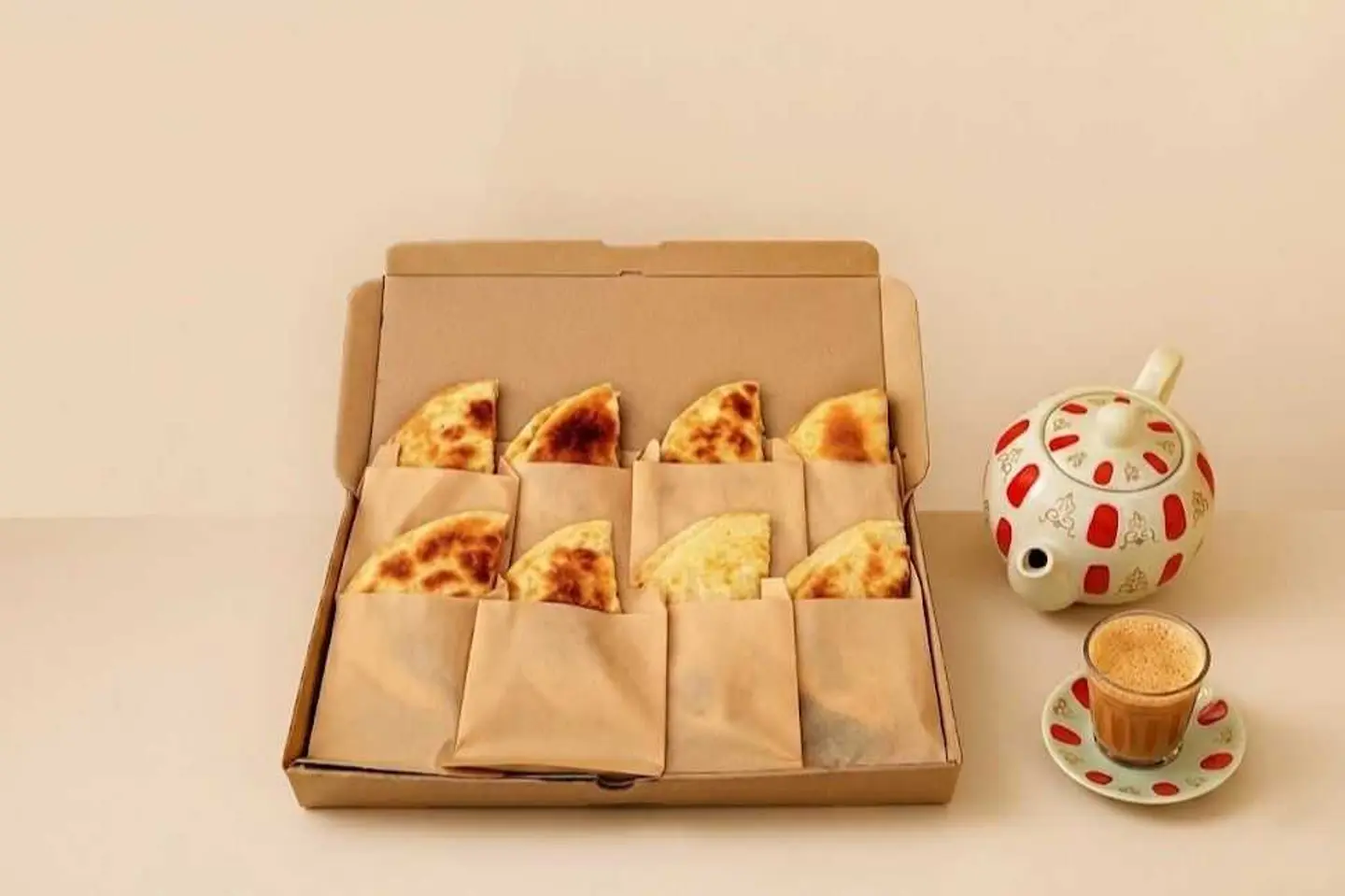 Chapati Box & Assorted Fillings &A Thermos Of Tea12 Pcs