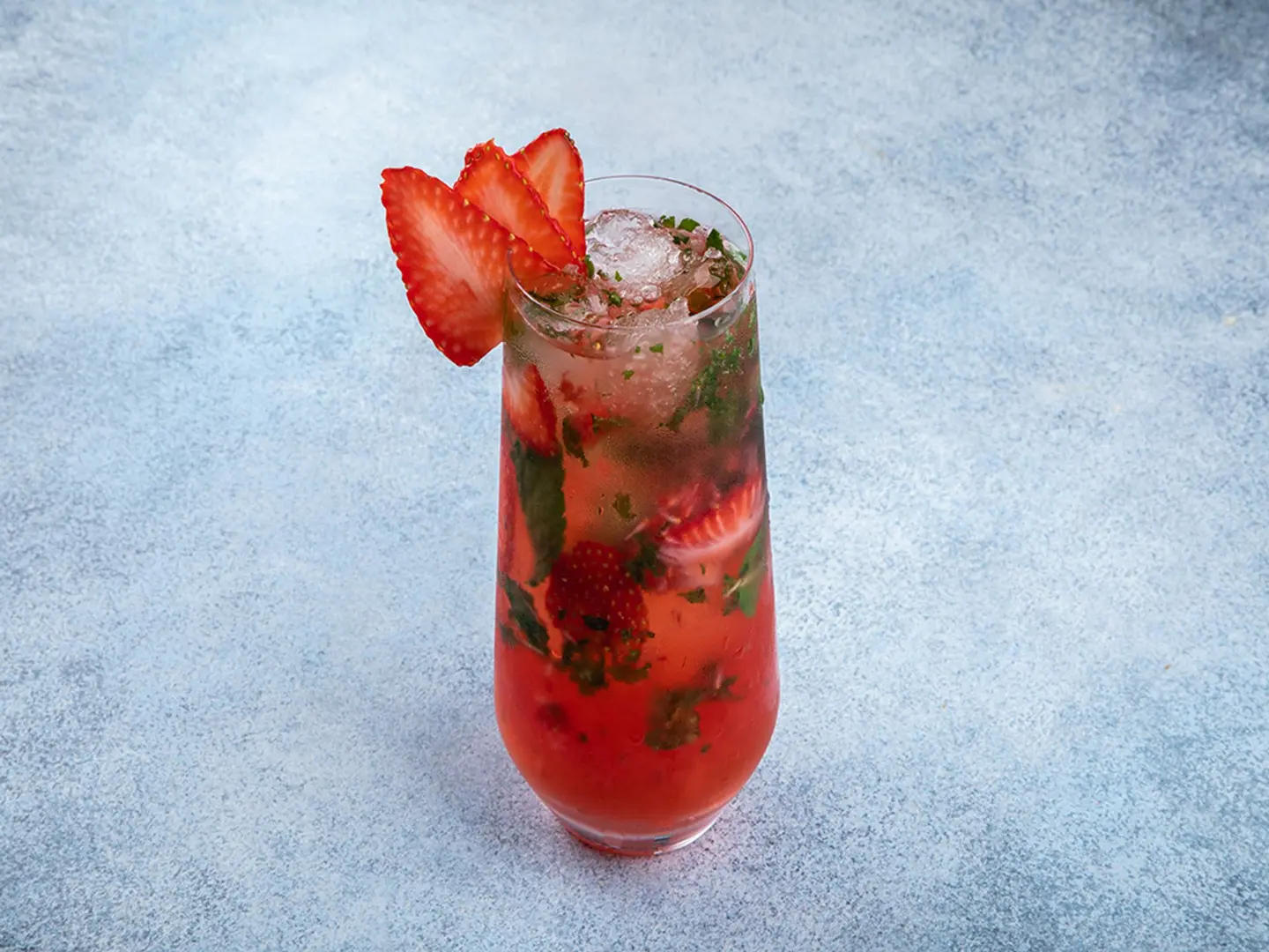 ليمونادة حمراء