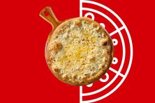 بيتزا الأجبان الأربعة كبيرة