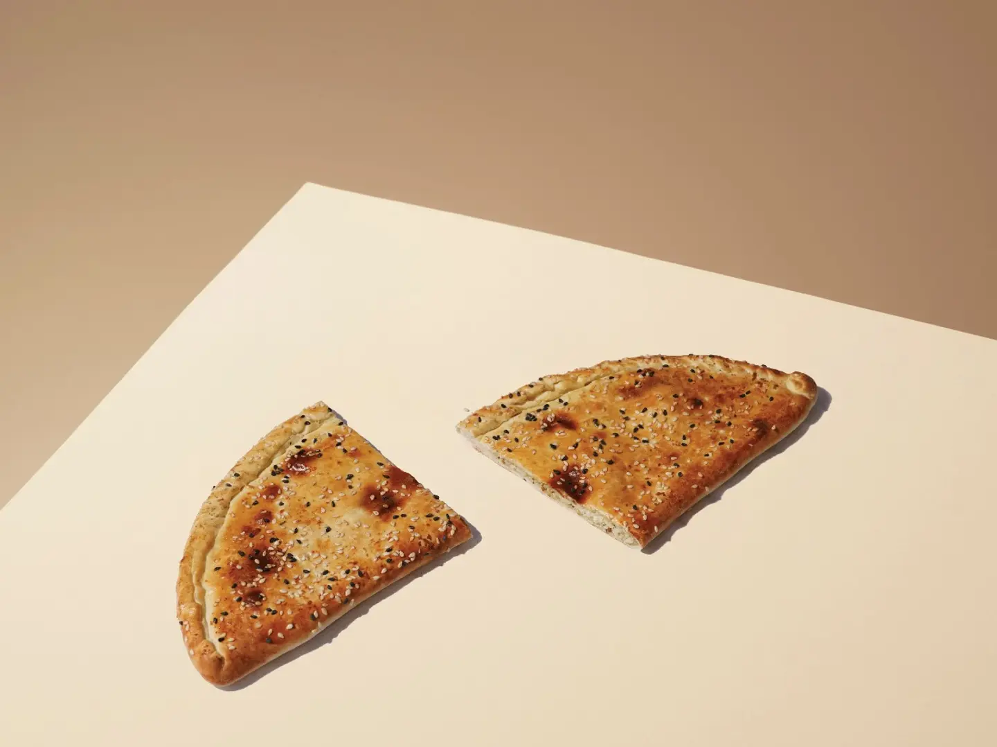 Fatayer Halloumi Mint Br