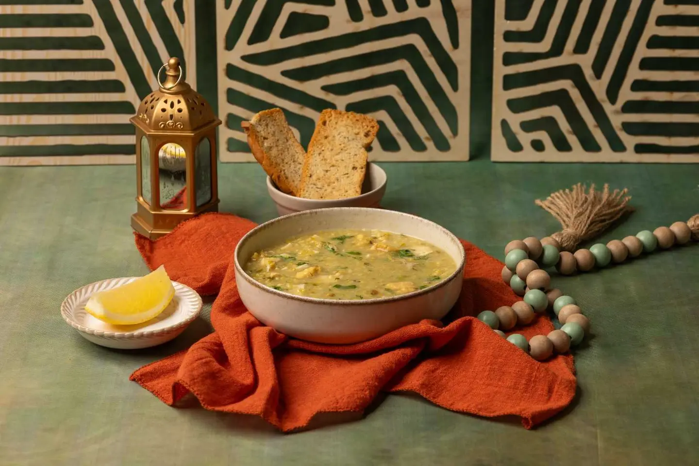 شوربة دجاج مع الفريكة