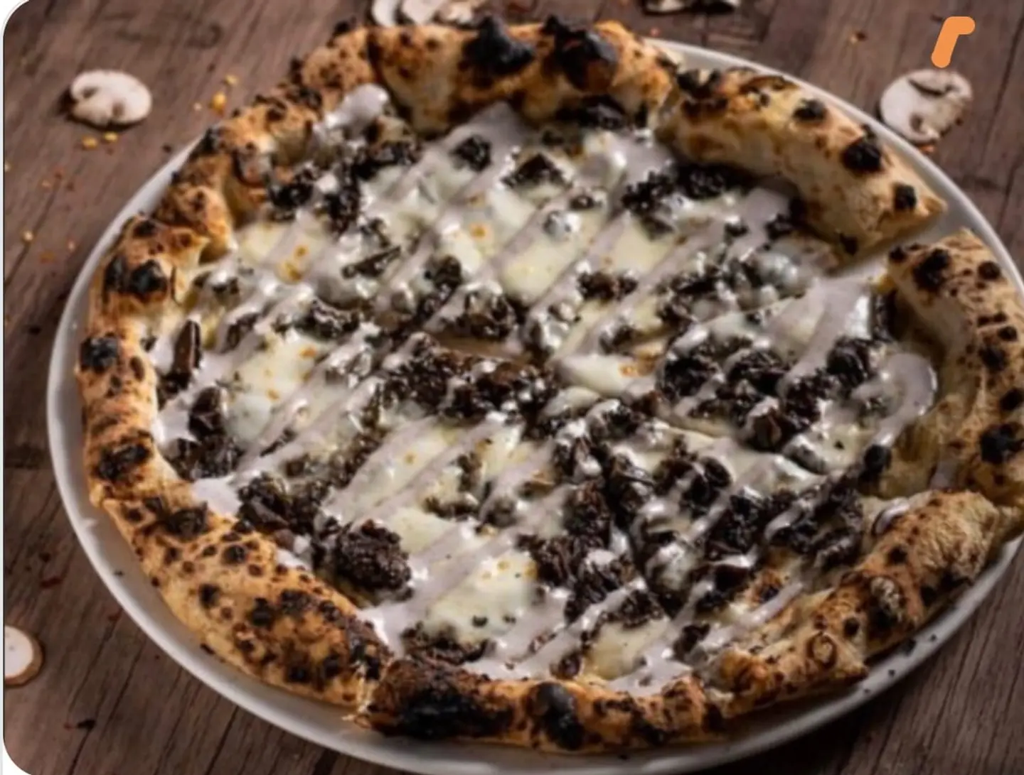 بيتزا ترافيل